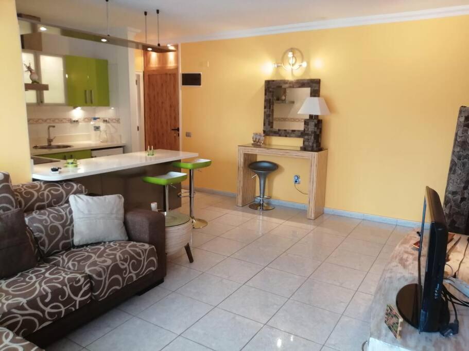 Casa Lucia Apartment Arona  Ngoại thất bức ảnh